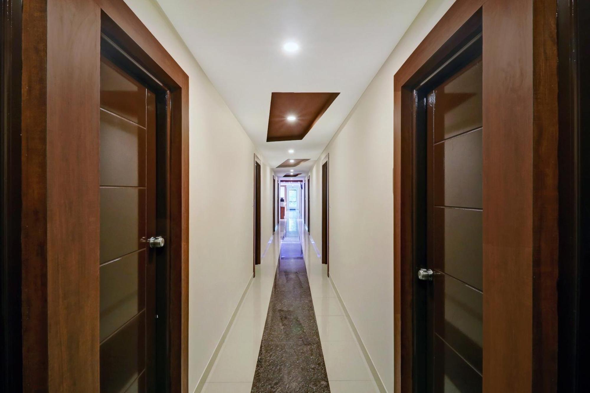 Super Hotel O Silver House Near Mantri Square Mall Bangalore Extérieur photo